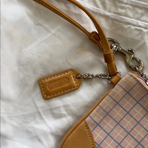 Vintage Coach Wristlet - Picture 2 of 3